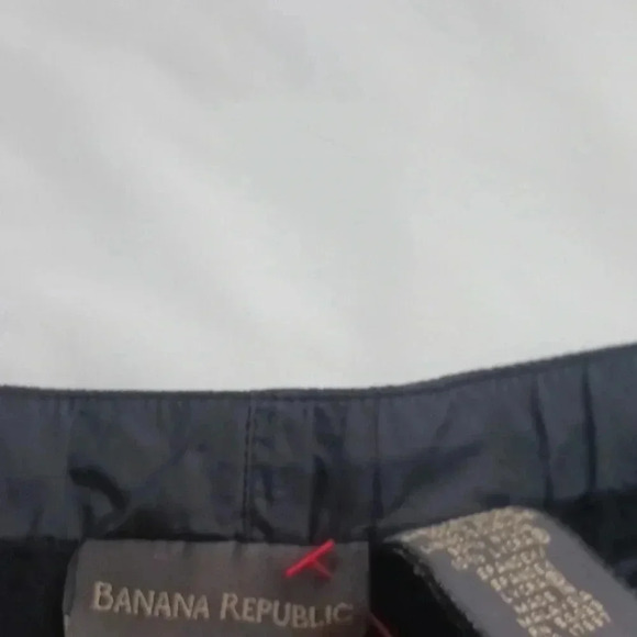 Banana Republic ladies shorts. Used once.. - Picture 4 of 6